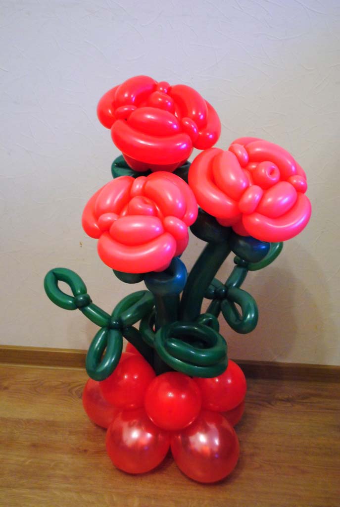 Цветы из шаров, розы из шариков